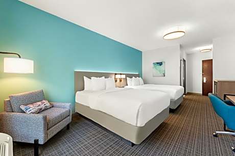 Queen Room with Two Queen Beds - Non-Smoking