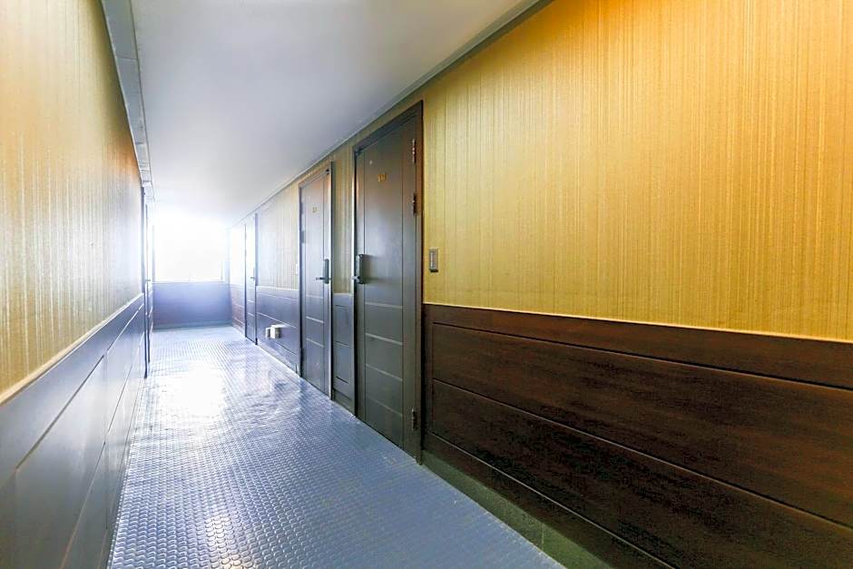 New Manhattan Tourist Hotel