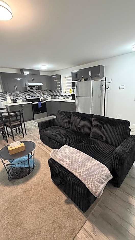 Lux Modern 2BR Radiant Suite+Free Parking