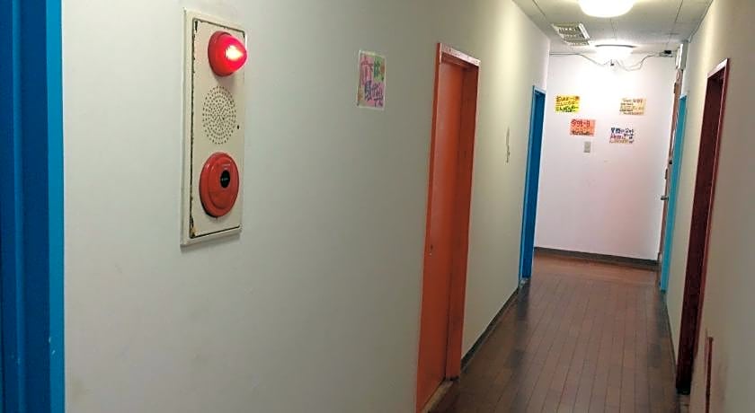 Okinawa Guest House Little Asia