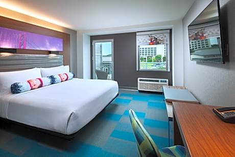 King Room with Balcony