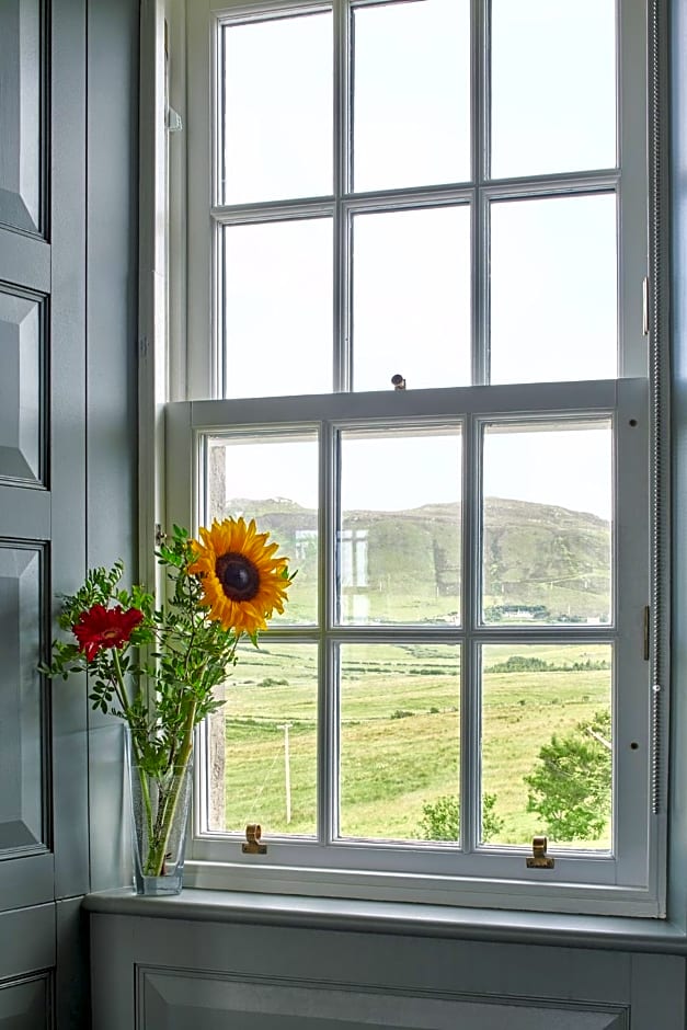 Monkstadt 1745 Restaurant with Rooms