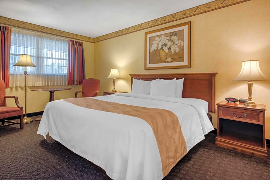 Quality Inn Breeze Manor – Breezewood, PA
