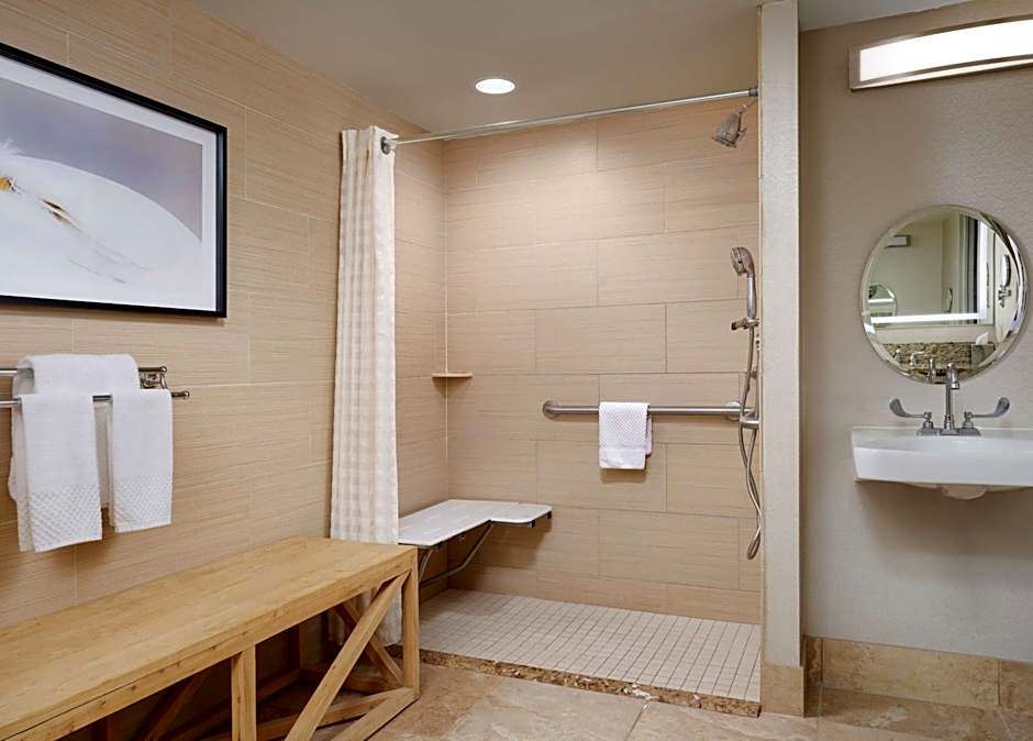 DoubleTree by Hilton - Philadelphia Center City