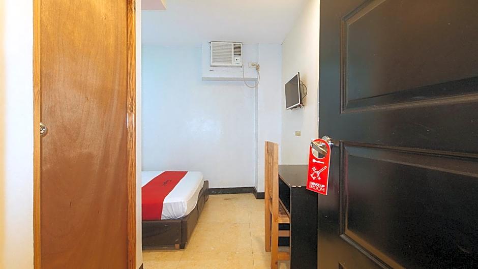 RedDoorz at Ranchotel Alabang