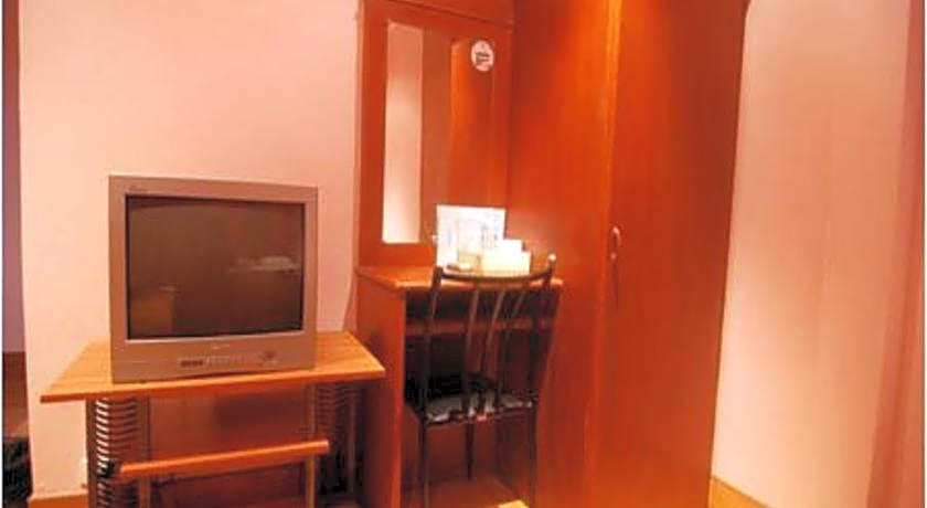 Lanta Bee Garden Bungalows