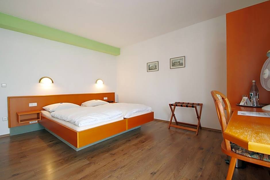 Hotel-Dörfler Garni