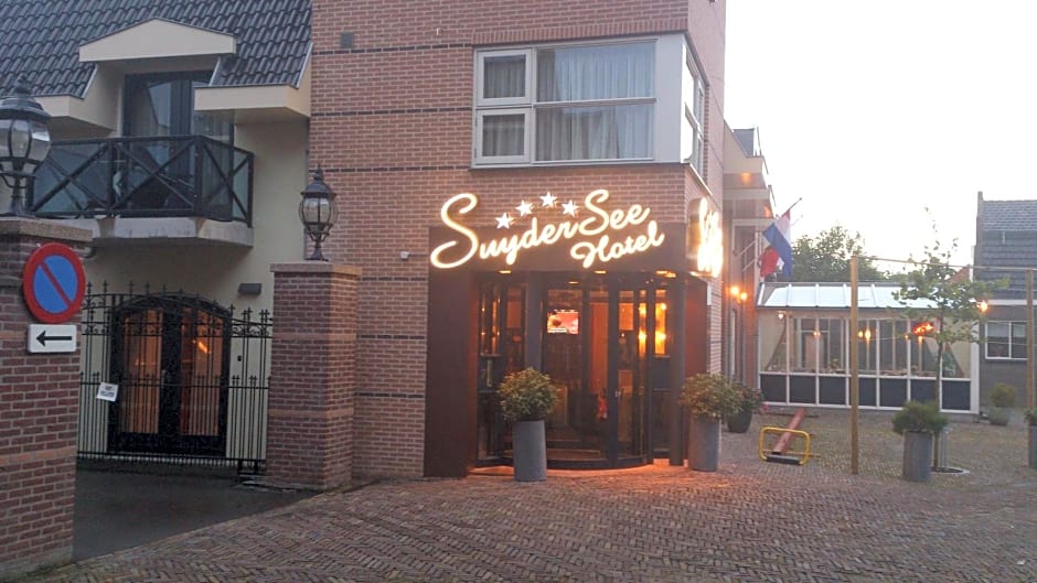 SuyderSee Hotel