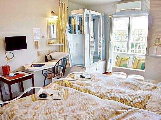 Hostellerie Avances Soiree