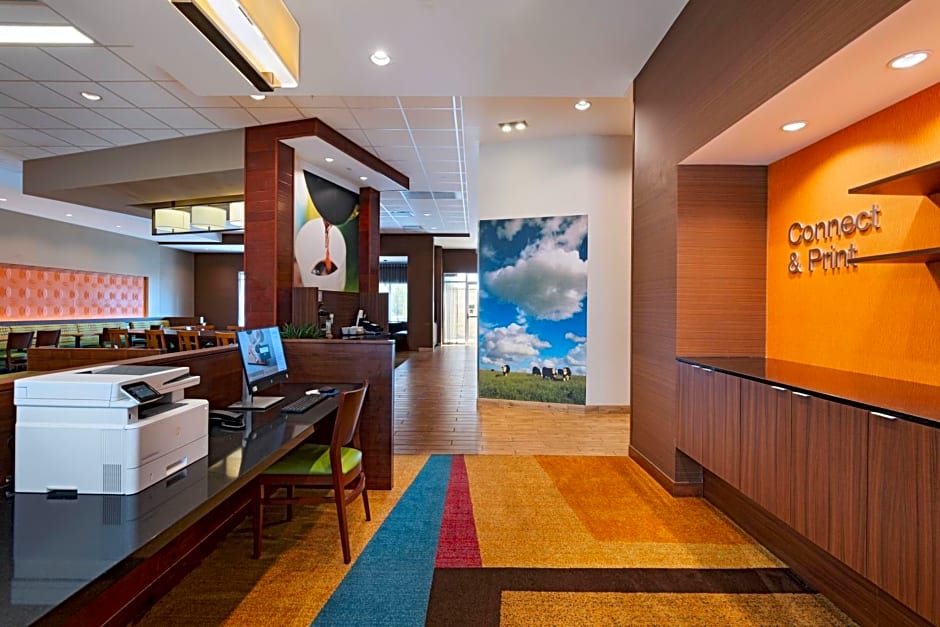 Fairfield Inn & Suites by Marriott Lincoln Airport