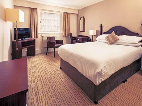 Classic room with 1 double bed