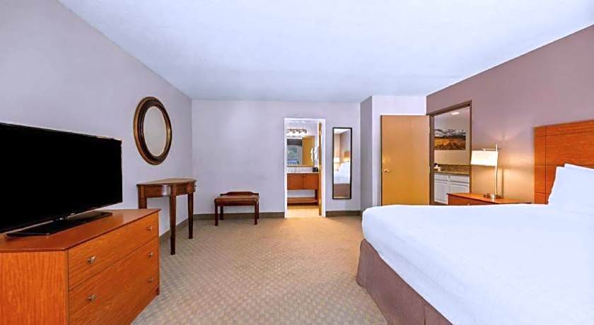 Best Western Inn At The Rogue