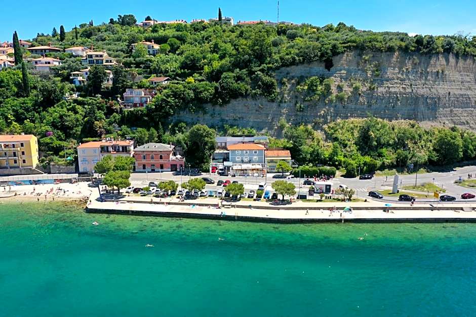 Blue Pearl Elite Apartments