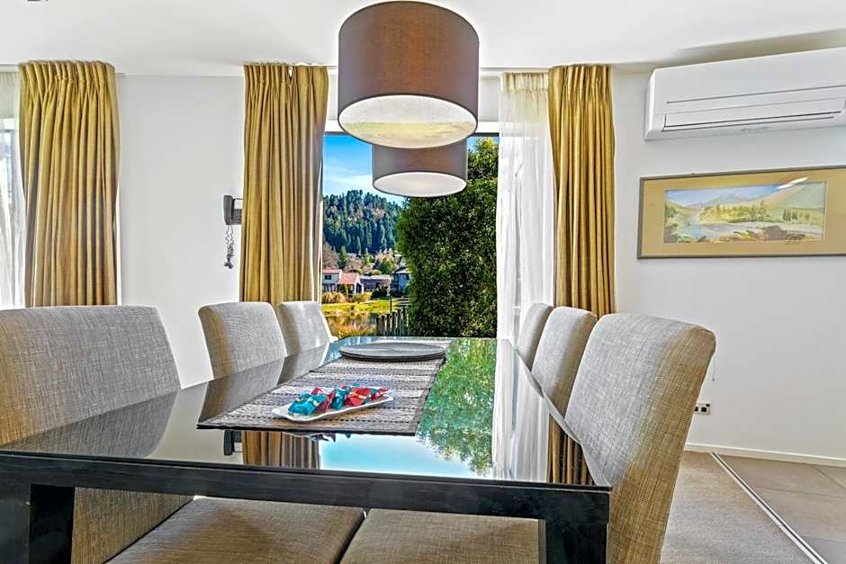 Village Lake Apartments