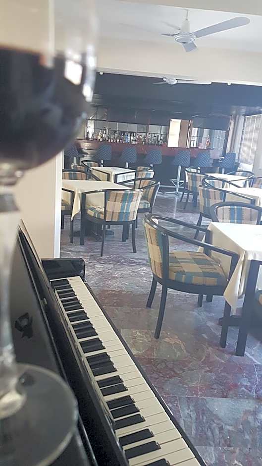 Ileri Hotel & Apartments