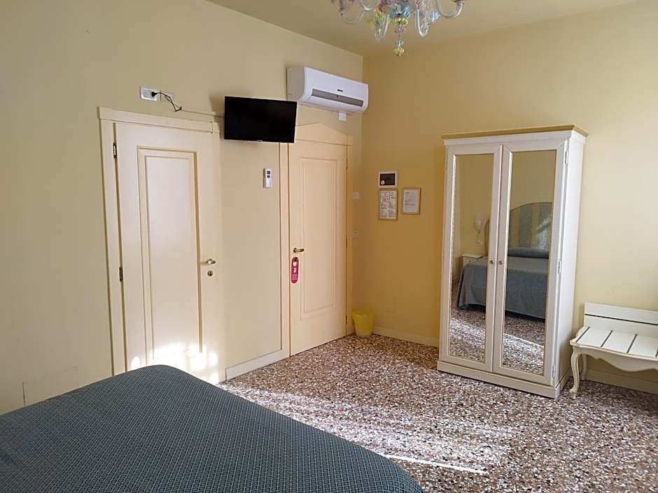 Alloggi Acquavita - checkin at "Alloggi SS Giovanni e Paolo"