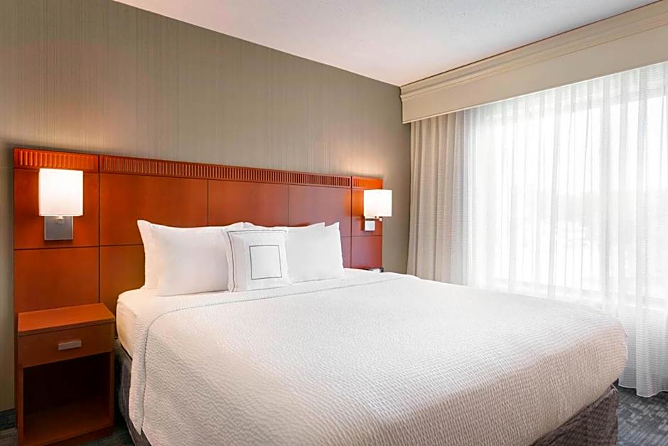 Courtyard by Marriott Bloomington Normal