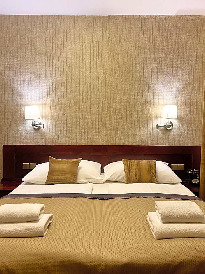 U Stare Pani - At the Old Lady Hotel