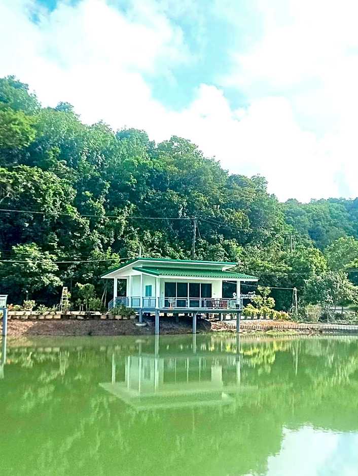 บังกะโลบ้านสวนเอก Bungalow Baan Suan Aek