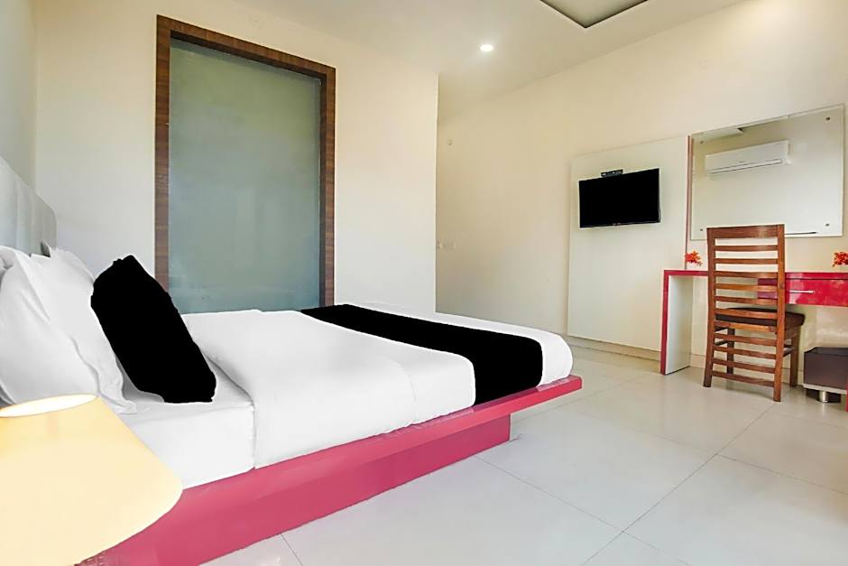 Super Collection O Amritsar Near Railway Station