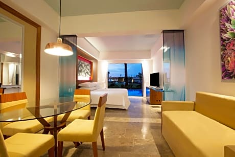 Junior Suite Swim-out King