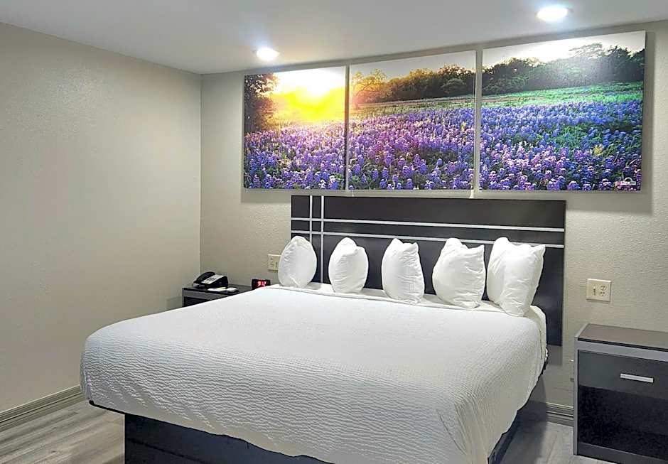 Days Inn by Wyndham Baytown TX