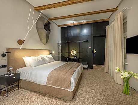 Artagonist Art Hotel