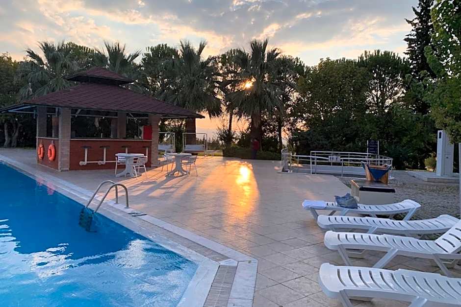 Lycus River Thermal Hotel