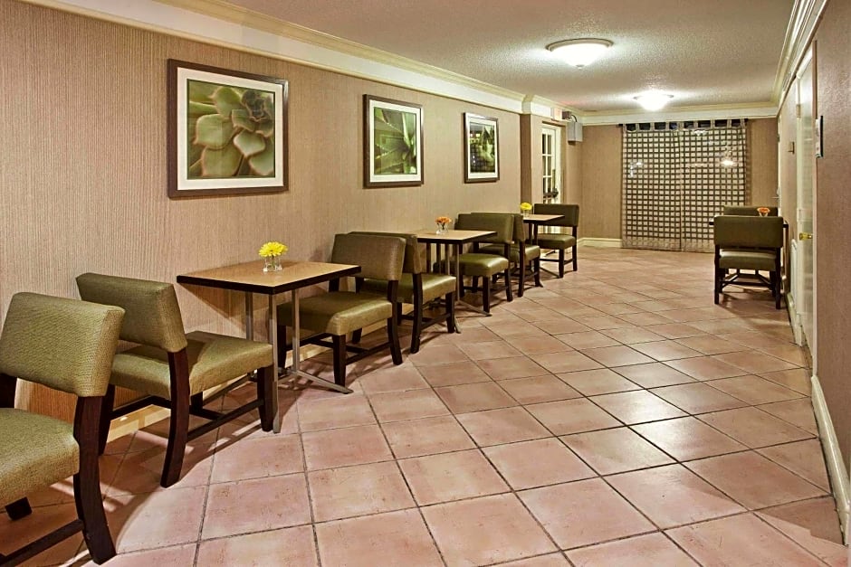 La Quinta Inn by Wyndham Savannah Midtown
