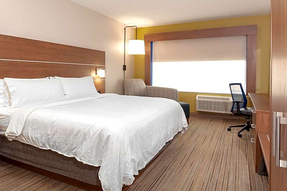 Holiday Inn Express and Suites Gilbert - East Mesa By IHG