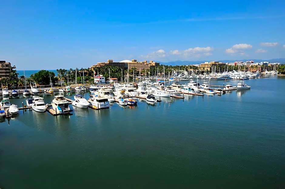 Marina Banderas Suites Hotel Boutique