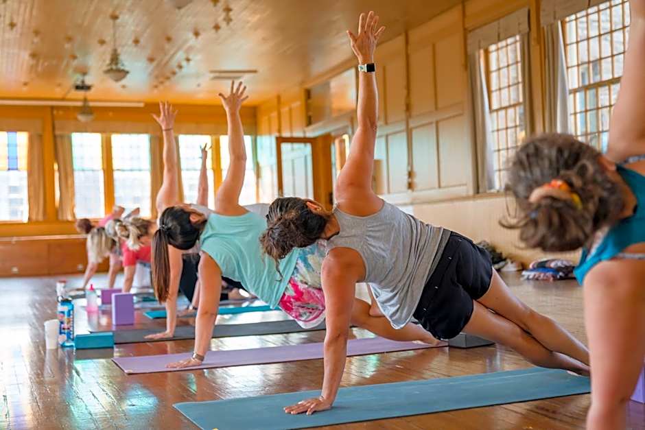 1905 Basin Park Hotel