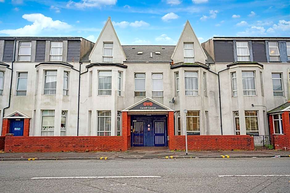 Cardiff Riverside Hotel by Belvilla