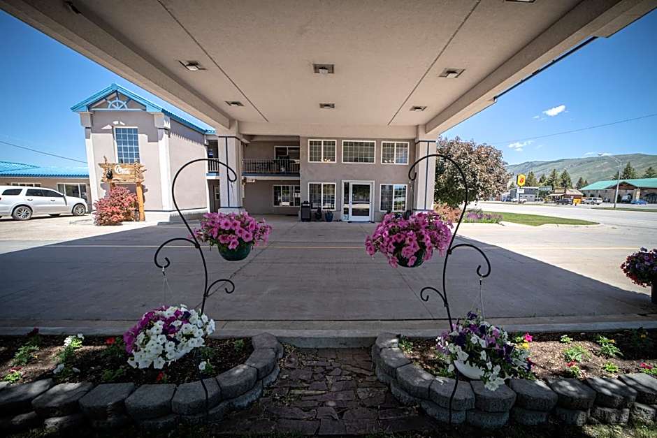 Clover Creek Inn