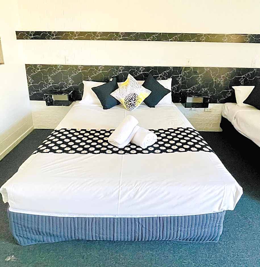 Jacaranda Place Motor Inn