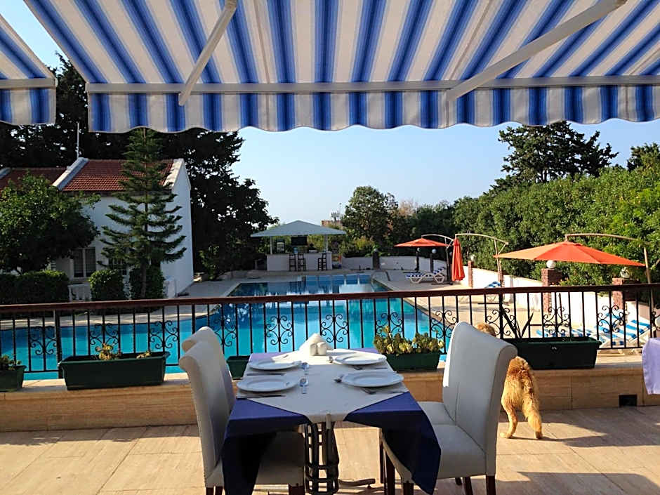 The Prince Inn Hotel & Villas