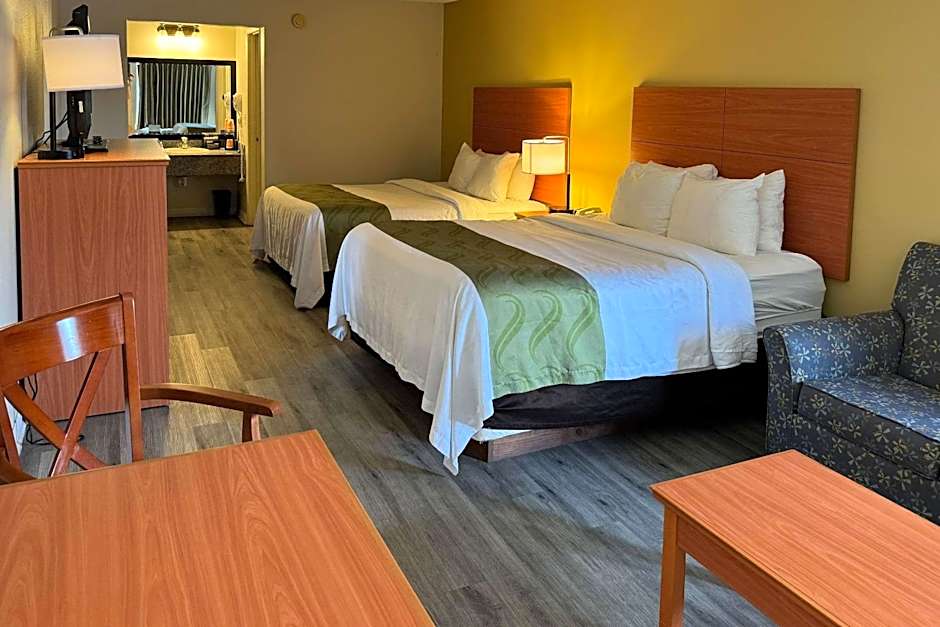 Quality Inn near Manatee Springs State Park