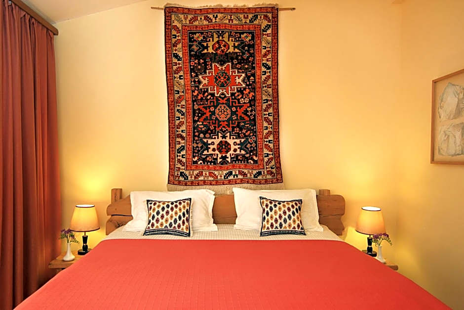 Silk Road Hotel