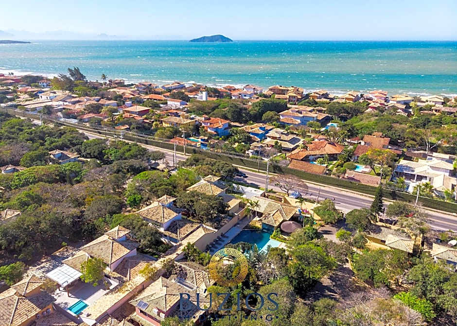 200 Metros da praia, Casa ampla com 4 suítes! BZ55