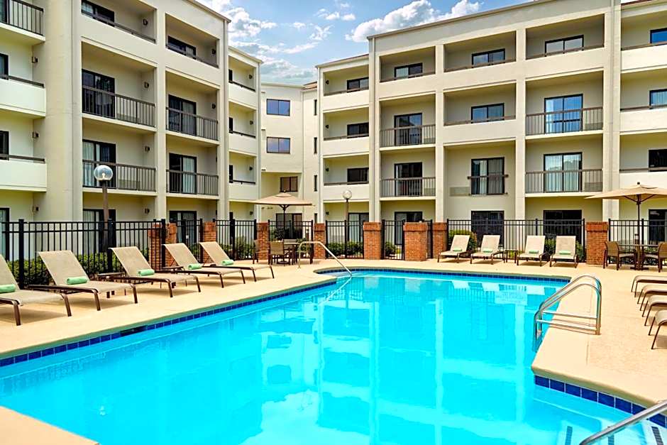 Courtyard by Marriott Atlanta Executive Park/Emory