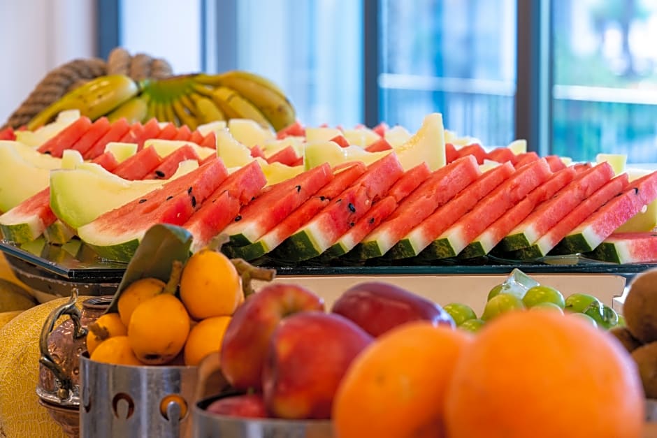 GRAVEL HOTELS SELECT