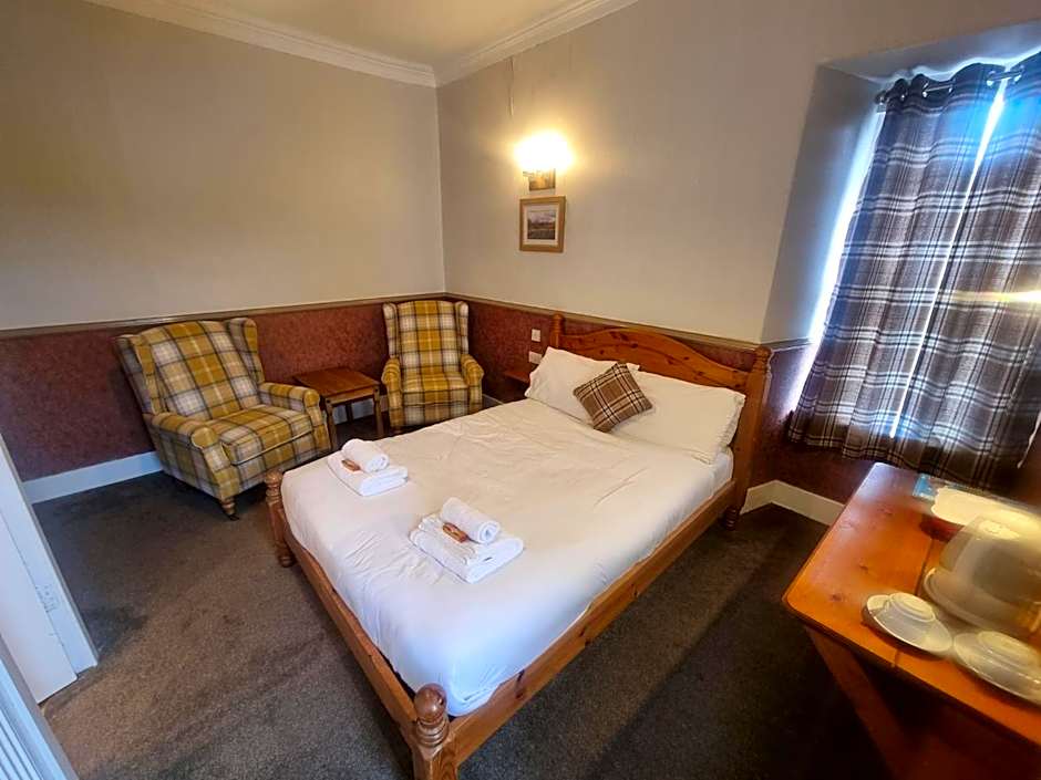 Roy Bridge Hotel