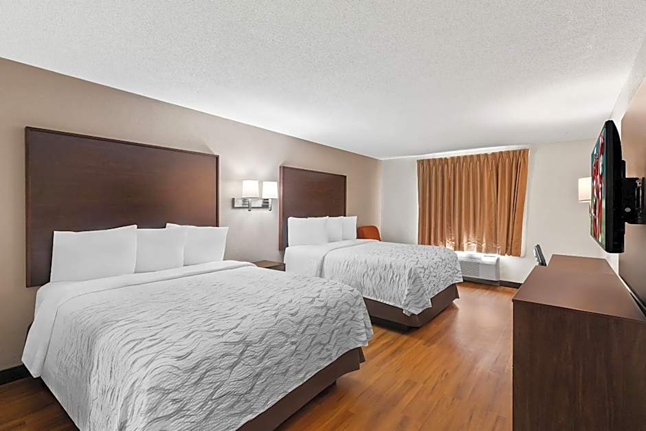 Red Roof PLUS+ & Suites Atlanta Airport South