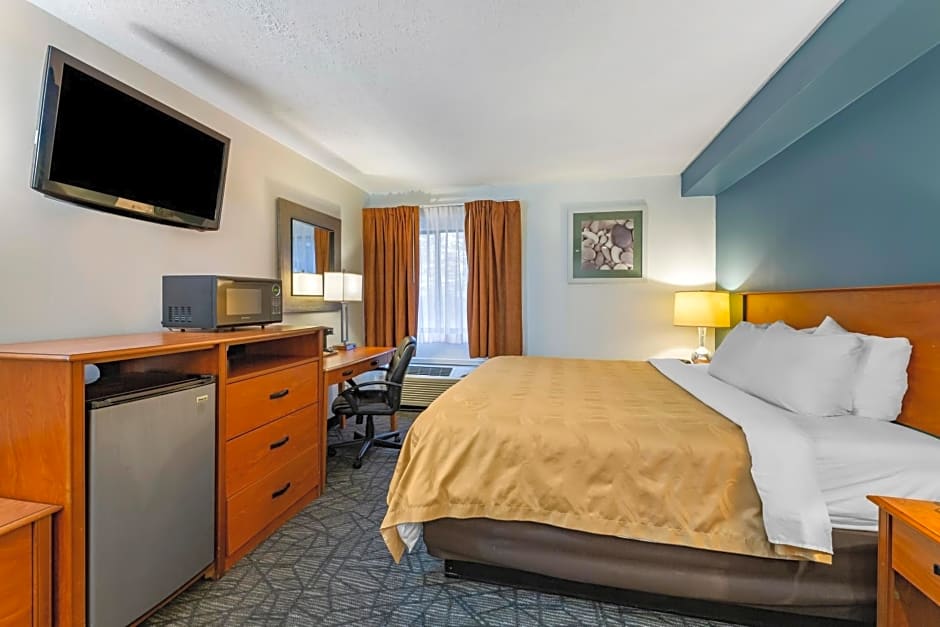 Quality Inn Austintown-Youngstown West