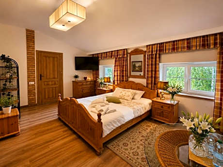 Double Room with Private Bathroom