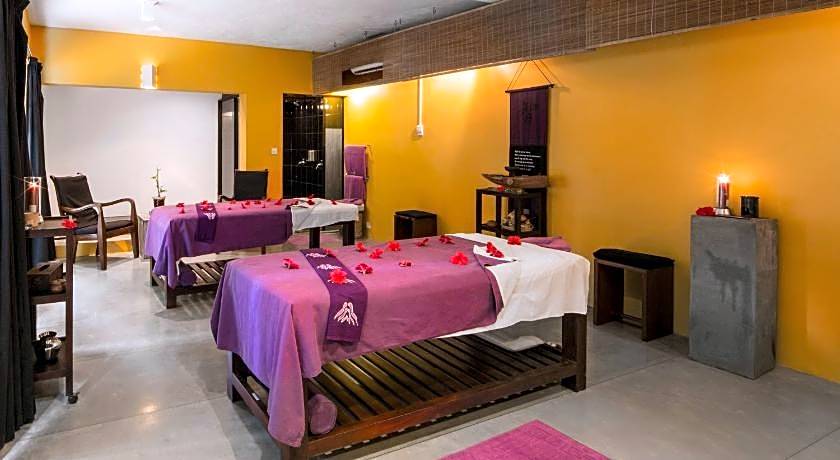 Tangerine Beach Hotel