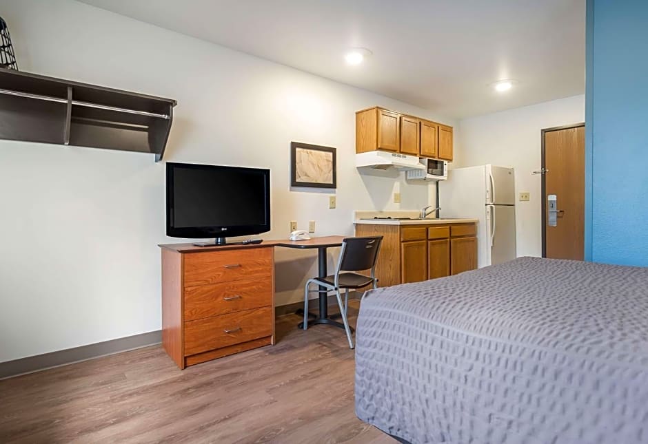 Extended Stay America Select Suites - Fort Myers