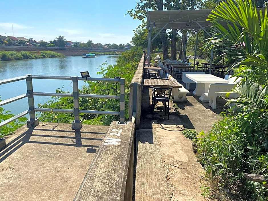 จอมเมือง Motel