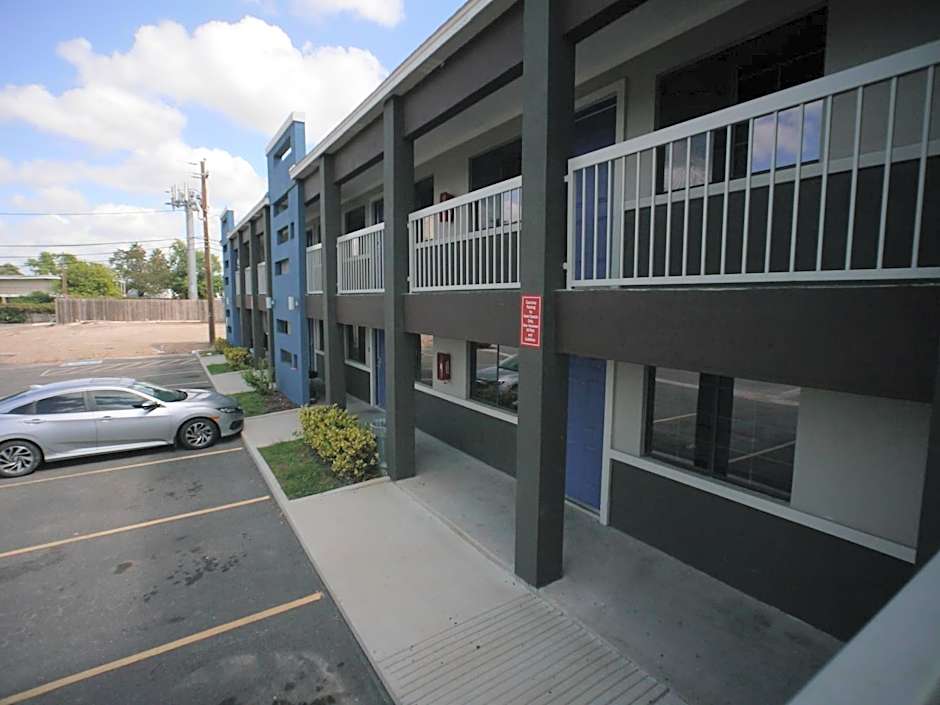 Texas Inn McAllen Airport