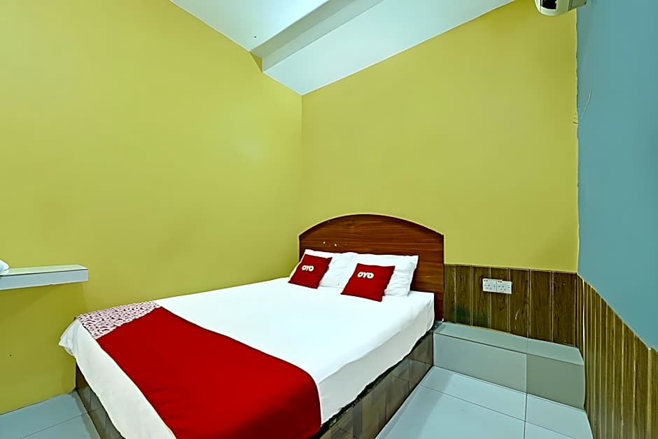 OYO 89656 Melati Hotel Nilai